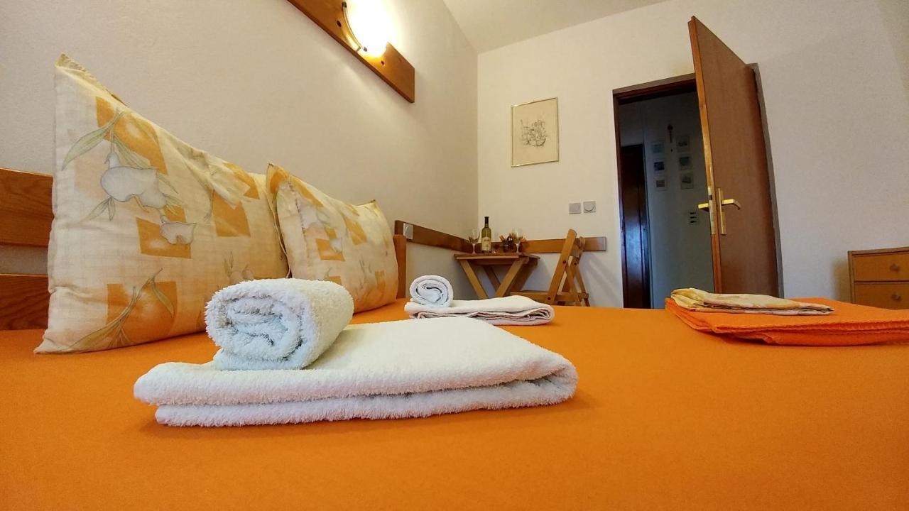 Apartments And Rooms Bova باشْكا المظهر الخارجي الصورة