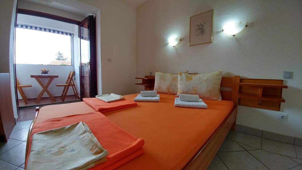 Apartments And Rooms Bova باشْكا المظهر الخارجي الصورة