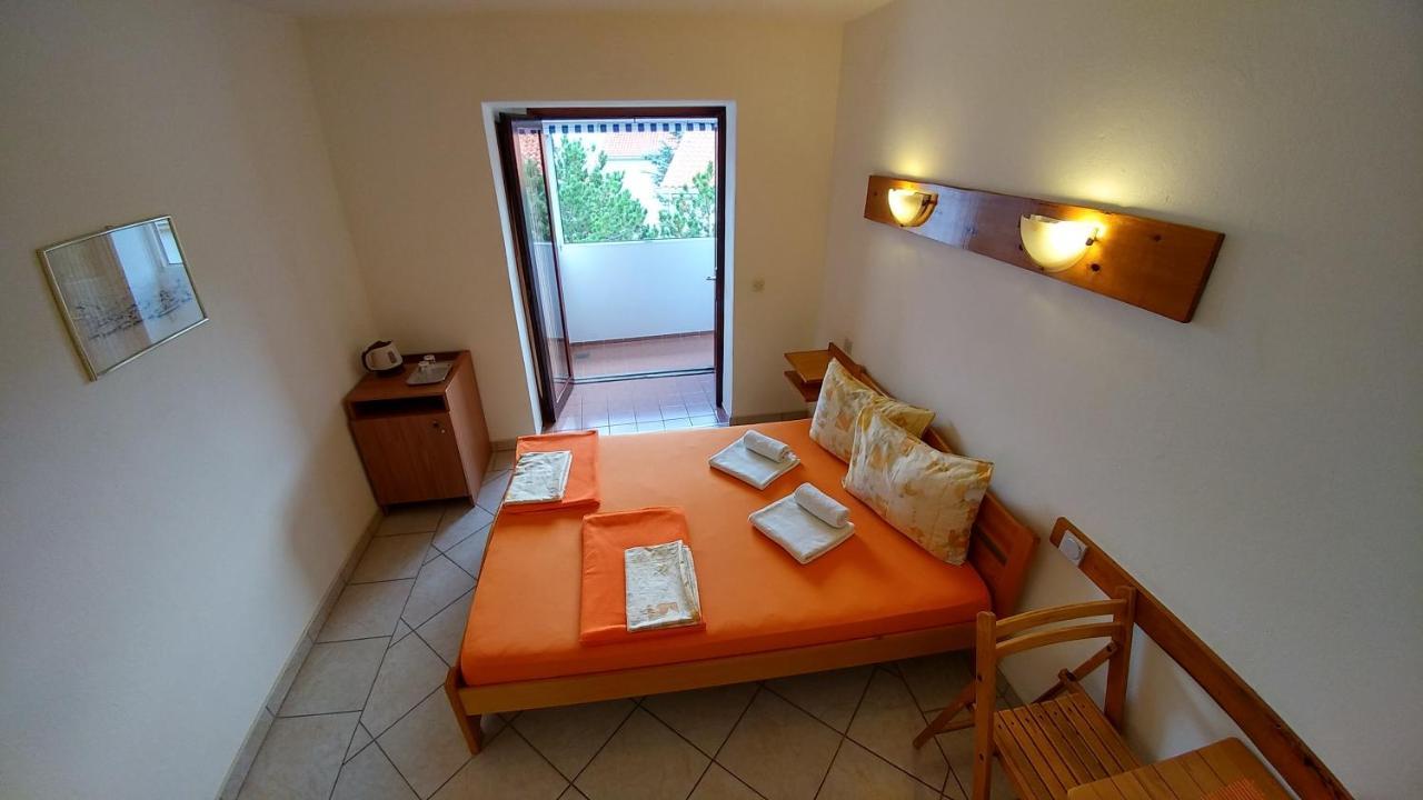 Apartments And Rooms Bova باشْكا المظهر الخارجي الصورة