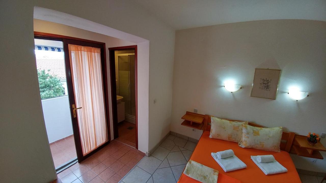 Apartments And Rooms Bova باشْكا المظهر الخارجي الصورة