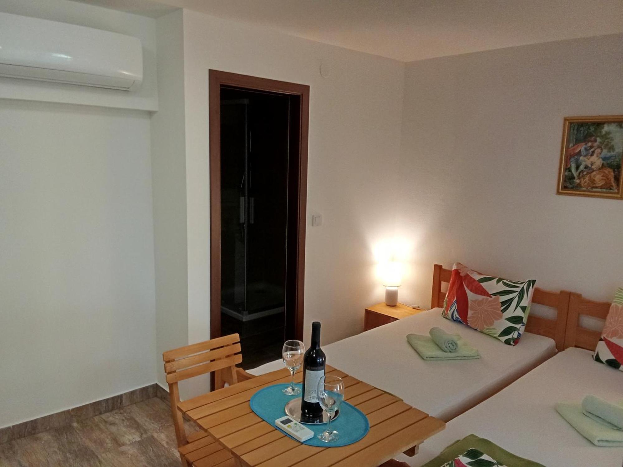 Apartments And Rooms Bova باشْكا المظهر الخارجي الصورة