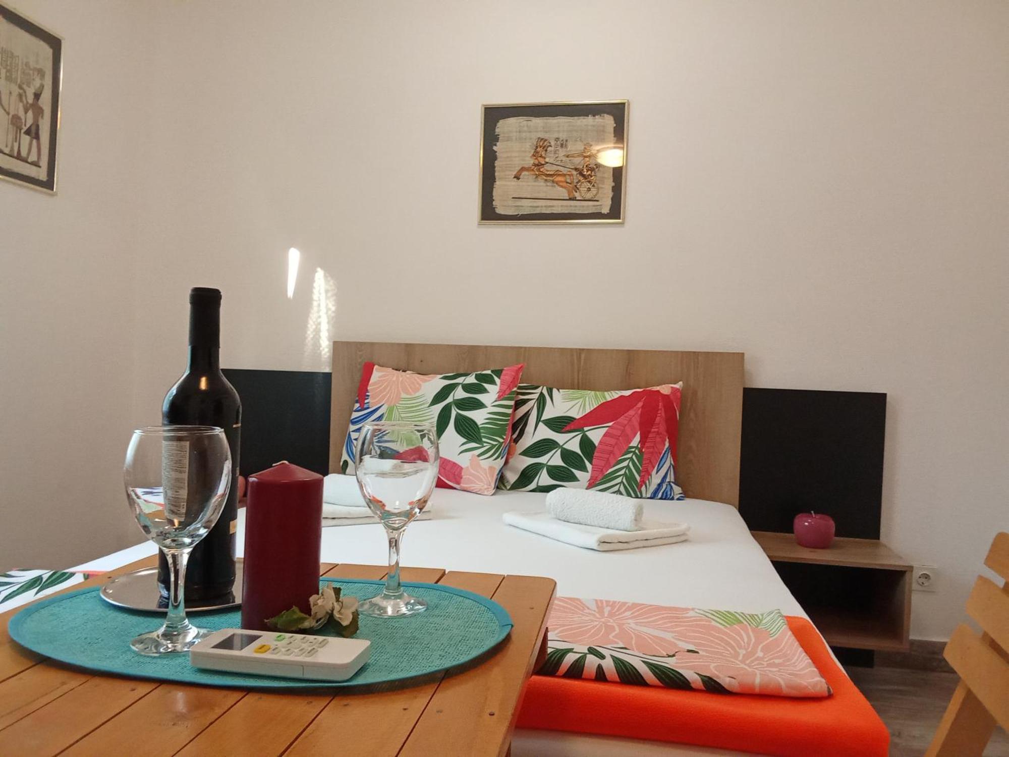Apartments And Rooms Bova باشْكا المظهر الخارجي الصورة