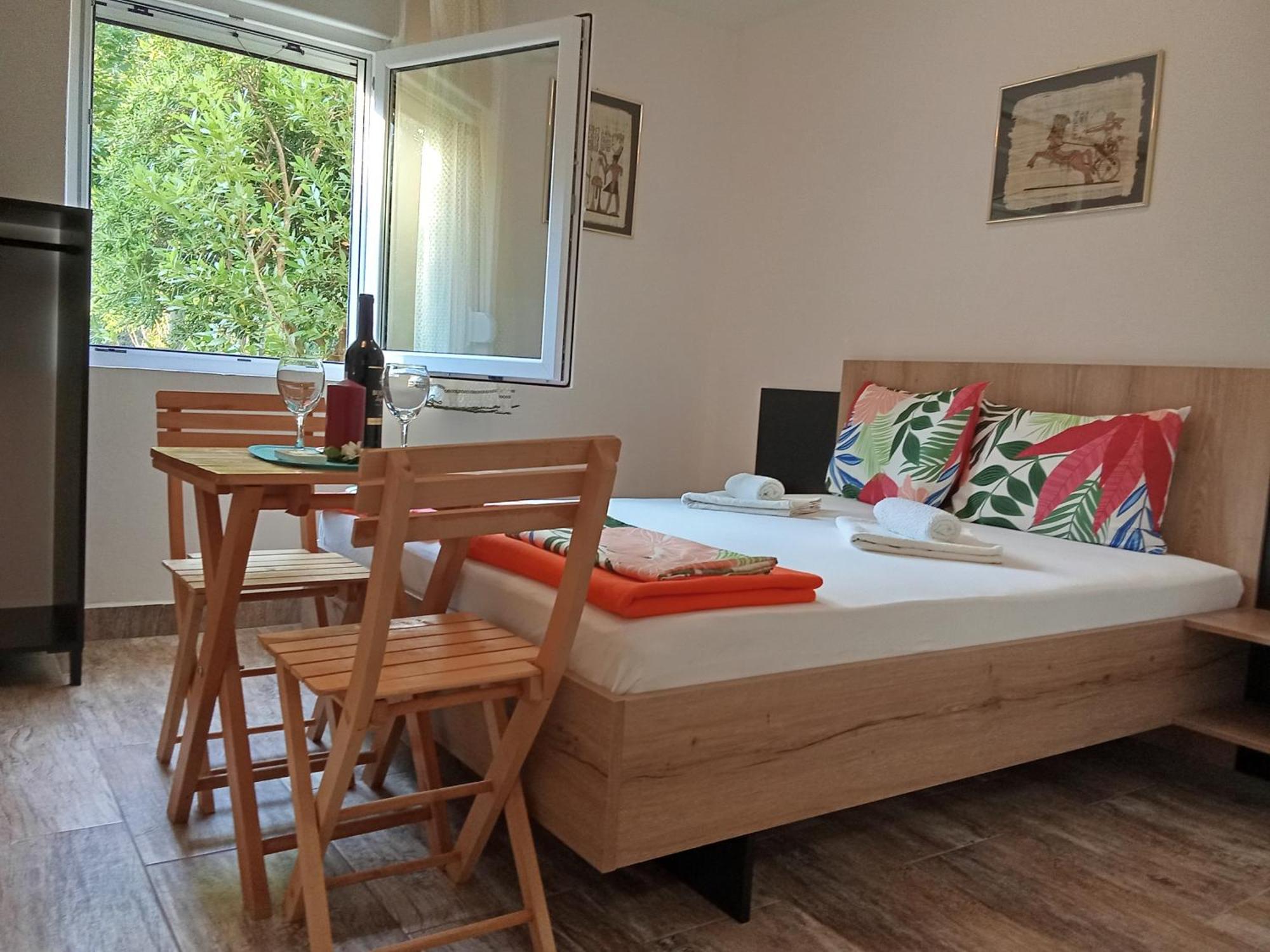 Apartments And Rooms Bova باشْكا المظهر الخارجي الصورة