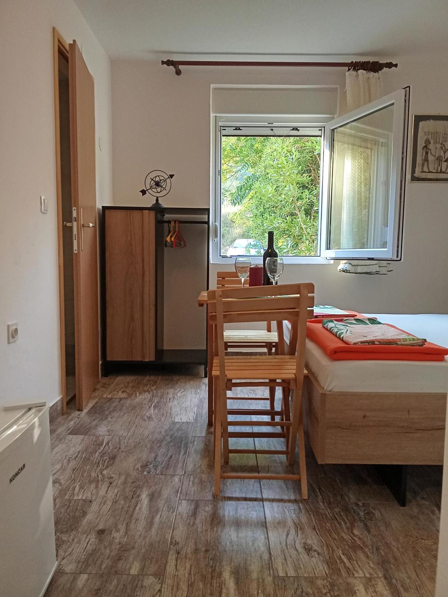 Apartments And Rooms Bova باشْكا المظهر الخارجي الصورة