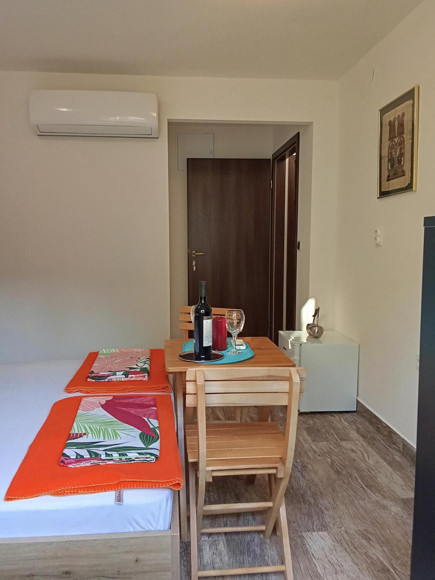 Apartments And Rooms Bova باشْكا المظهر الخارجي الصورة